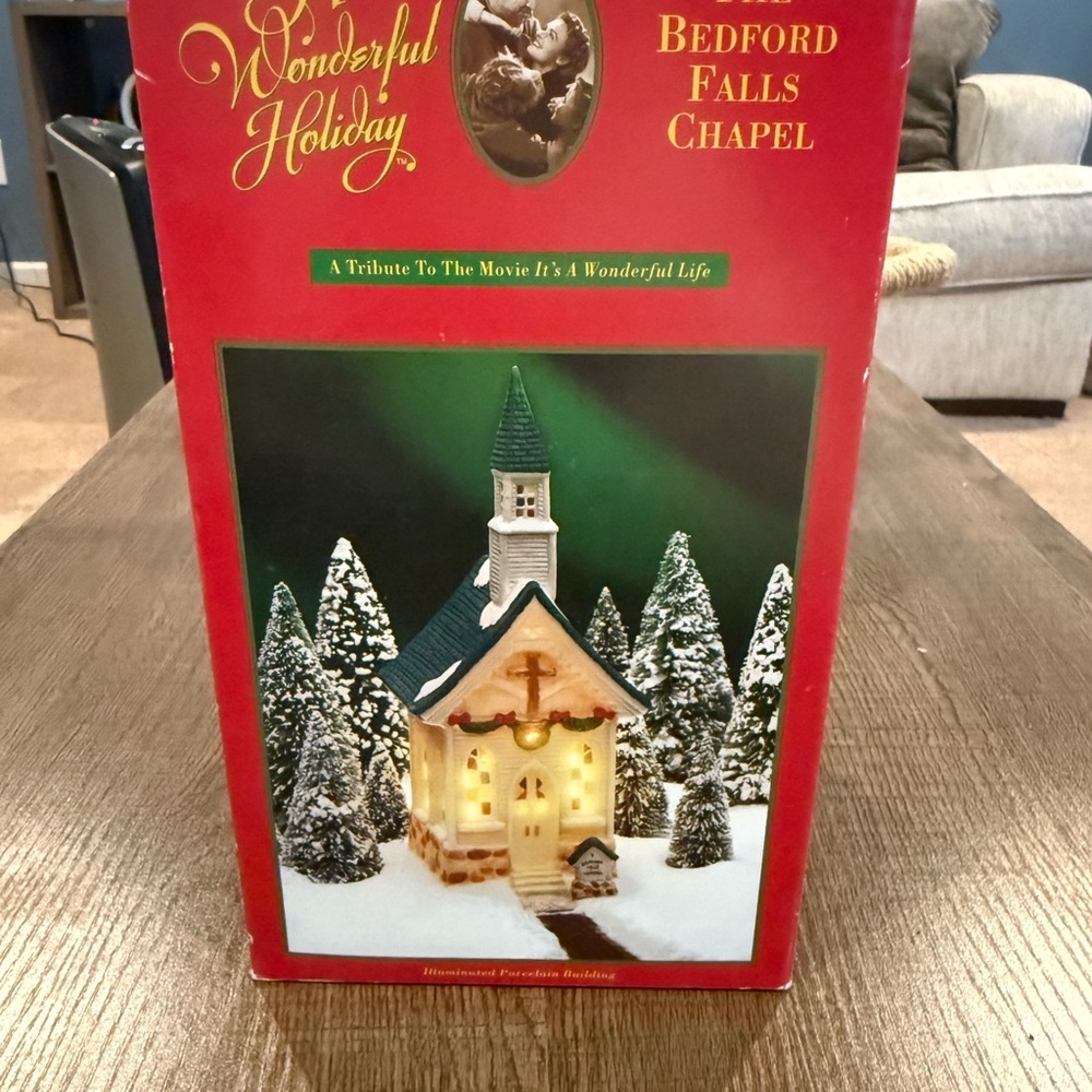 Bedford Falls Chapel Decor